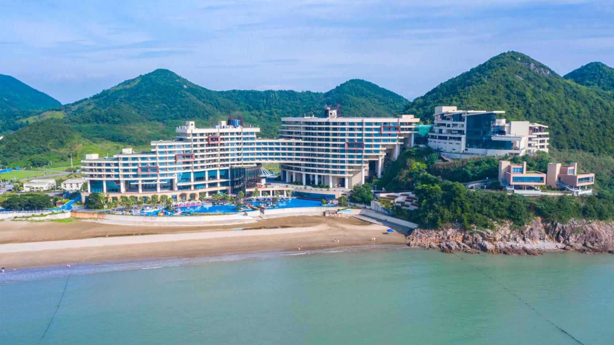 คราวน์ พลาซา หนิงป๋อ เซียงซาน ซีวิว Hotel Xiangshan  ภายนอก รูปภาพ